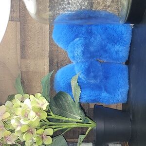 Fluffy mittens for kids